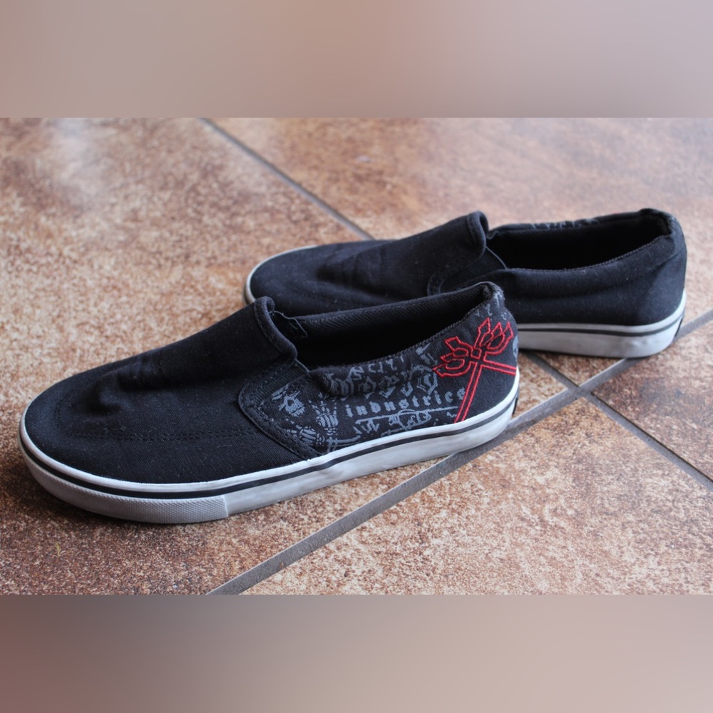 Boys slip ons